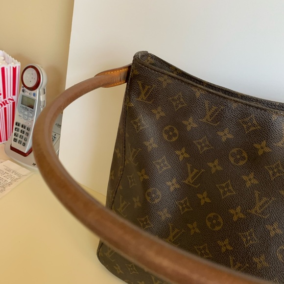 LOUIS VUITTON LOOPING CANVAS BAG - Picture 4 of 15